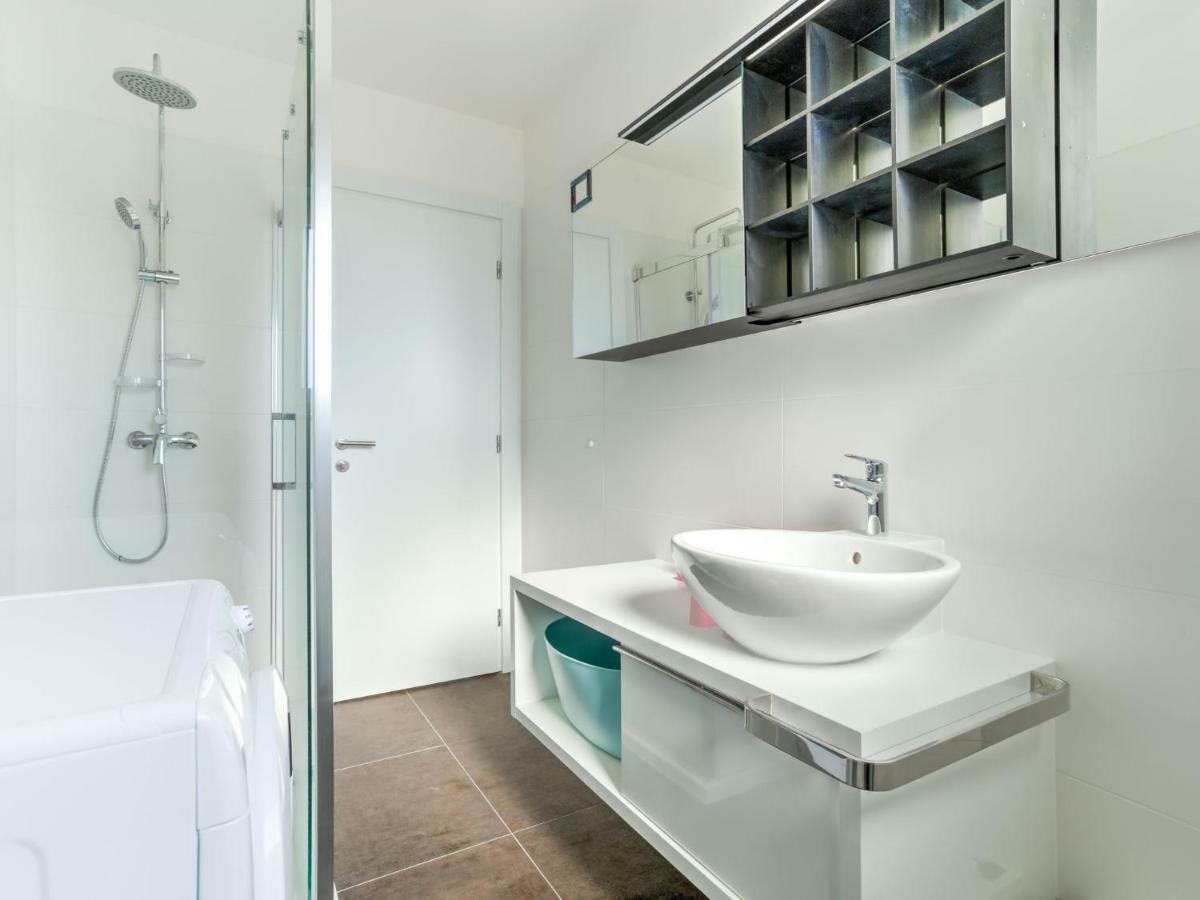 Lovrečica Apartment Karmen By Interhome מראה חיצוני תמונה