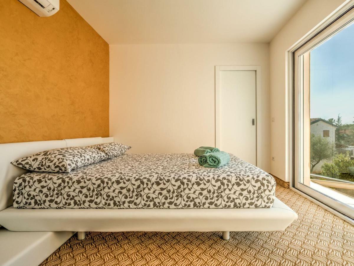 Lovrečica Apartment Karmen By Interhome מראה חיצוני תמונה