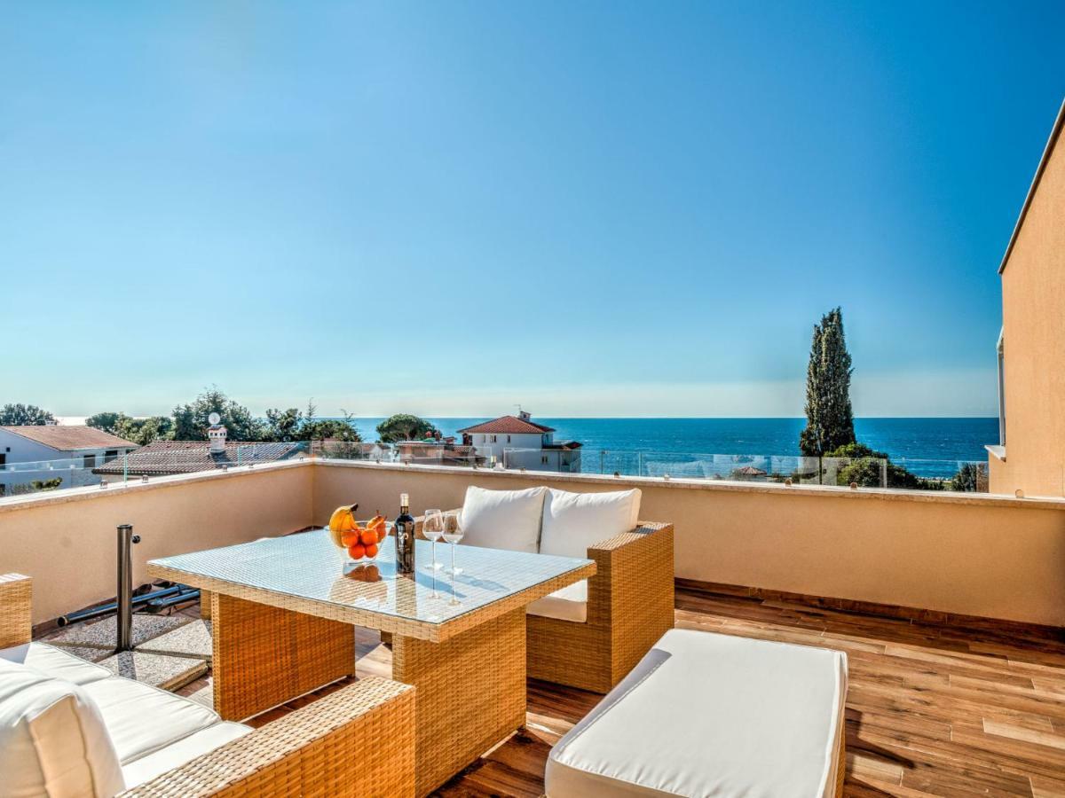 Lovrečica Apartment Karmen By Interhome מראה חיצוני תמונה