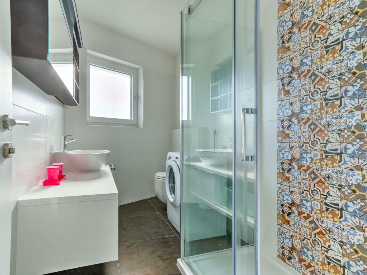 Lovrečica Apartment Karmen By Interhome מראה חיצוני תמונה